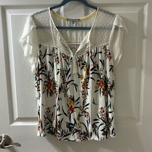 Daniel Rainn women’s large shirt